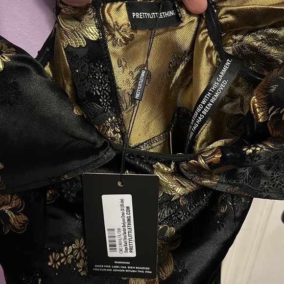 Pretty Little Things Black Floral Bardot Bodycon Dress - Picture 6 of 6